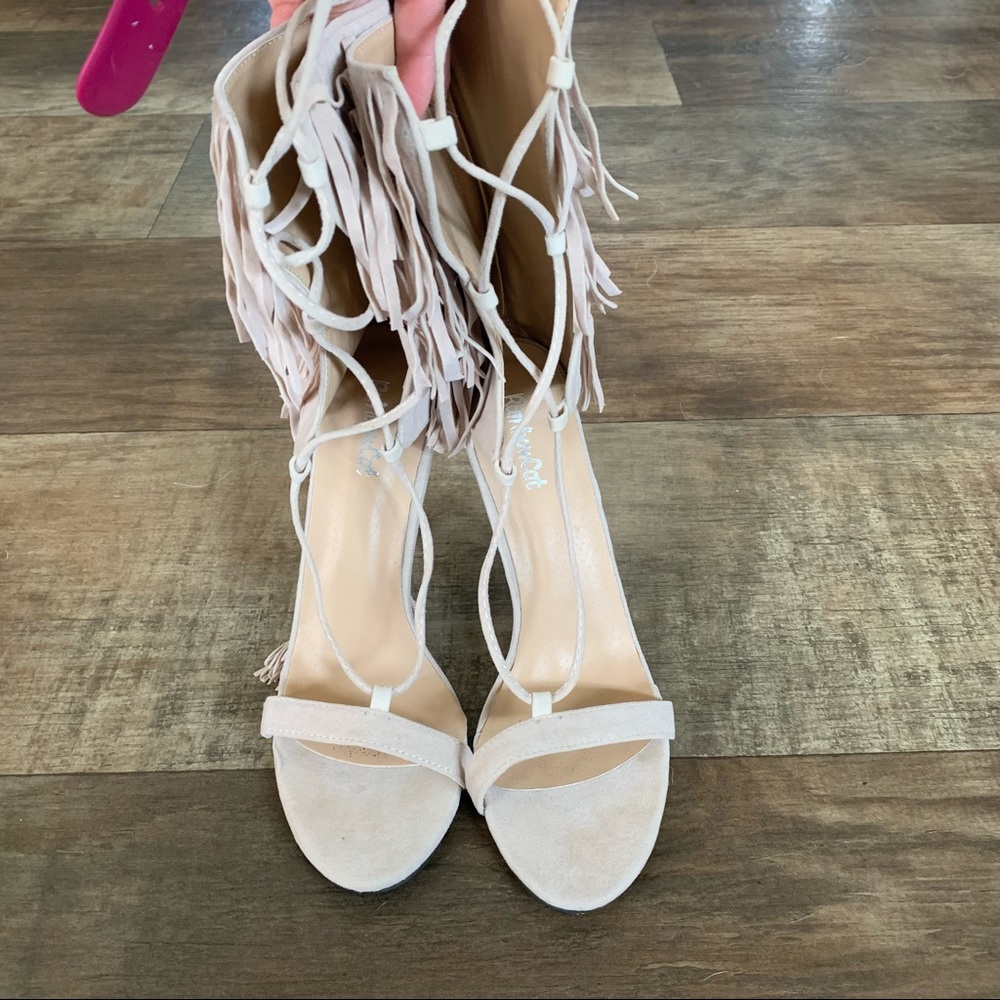 Lace up fringe heels - Picture 3 of 6
